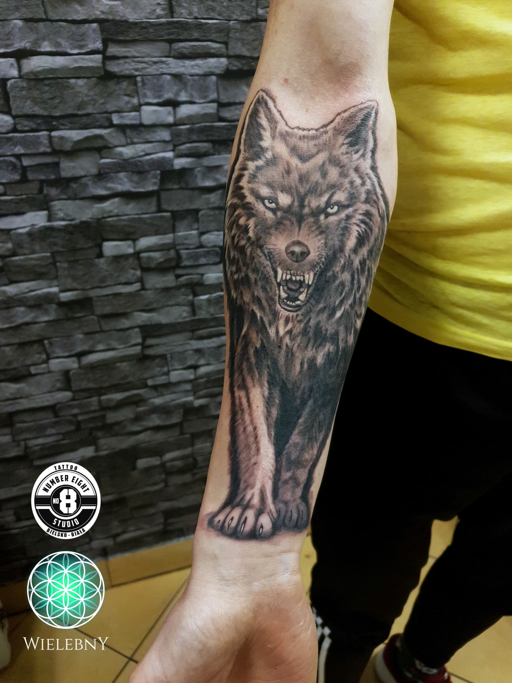 Wolf_2020
