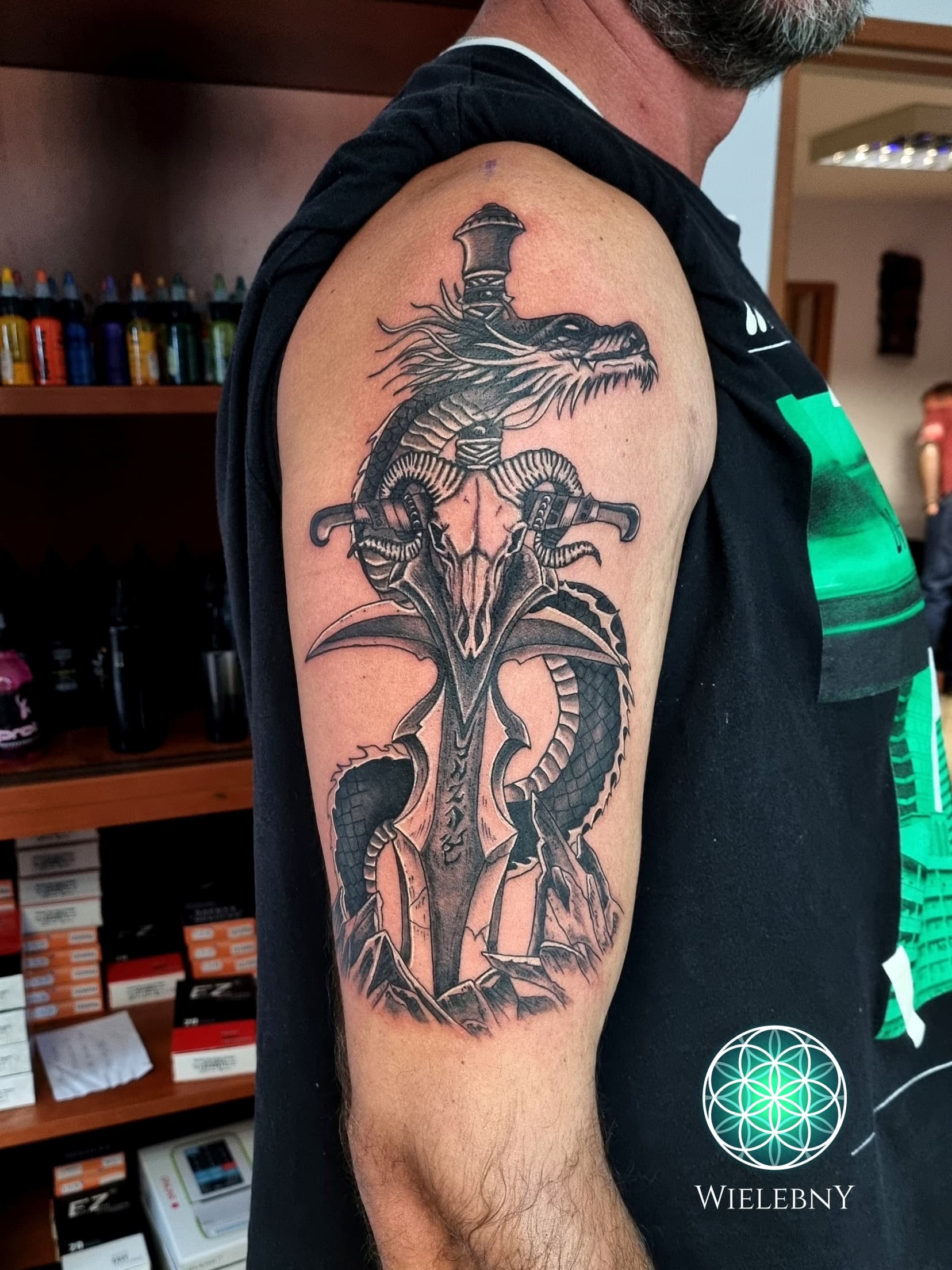 Dragon sword