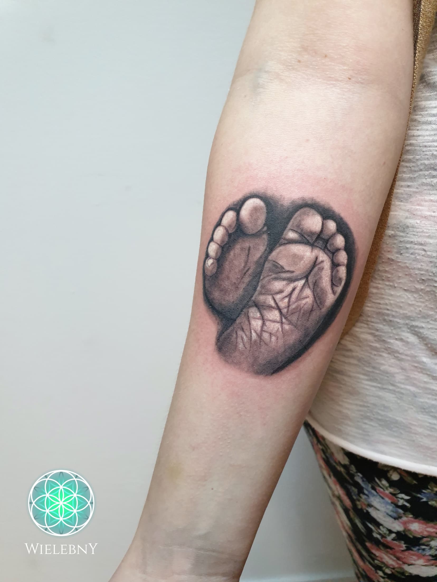 baby feet